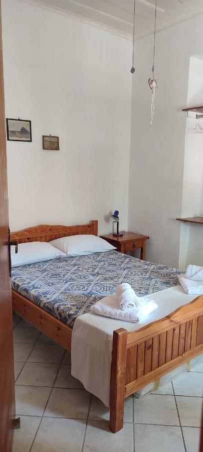 Maroudas Traditional Guest House バティ エクステリア 写真